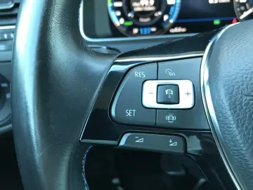 Volkswagen GOLF e-Golf - Unic proprietar