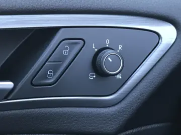 Volkswagen GOLF e-Golf - Unic proprietar