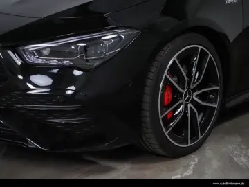 MERCEDES-BENZ CLA 35 AMG 4M Coupé Night PerfSitz Pano AHKSHZ