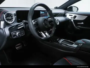 MERCEDES-BENZ CLA 35 AMG 4M Coupé Night PerfSitz Pano AHKSHZ