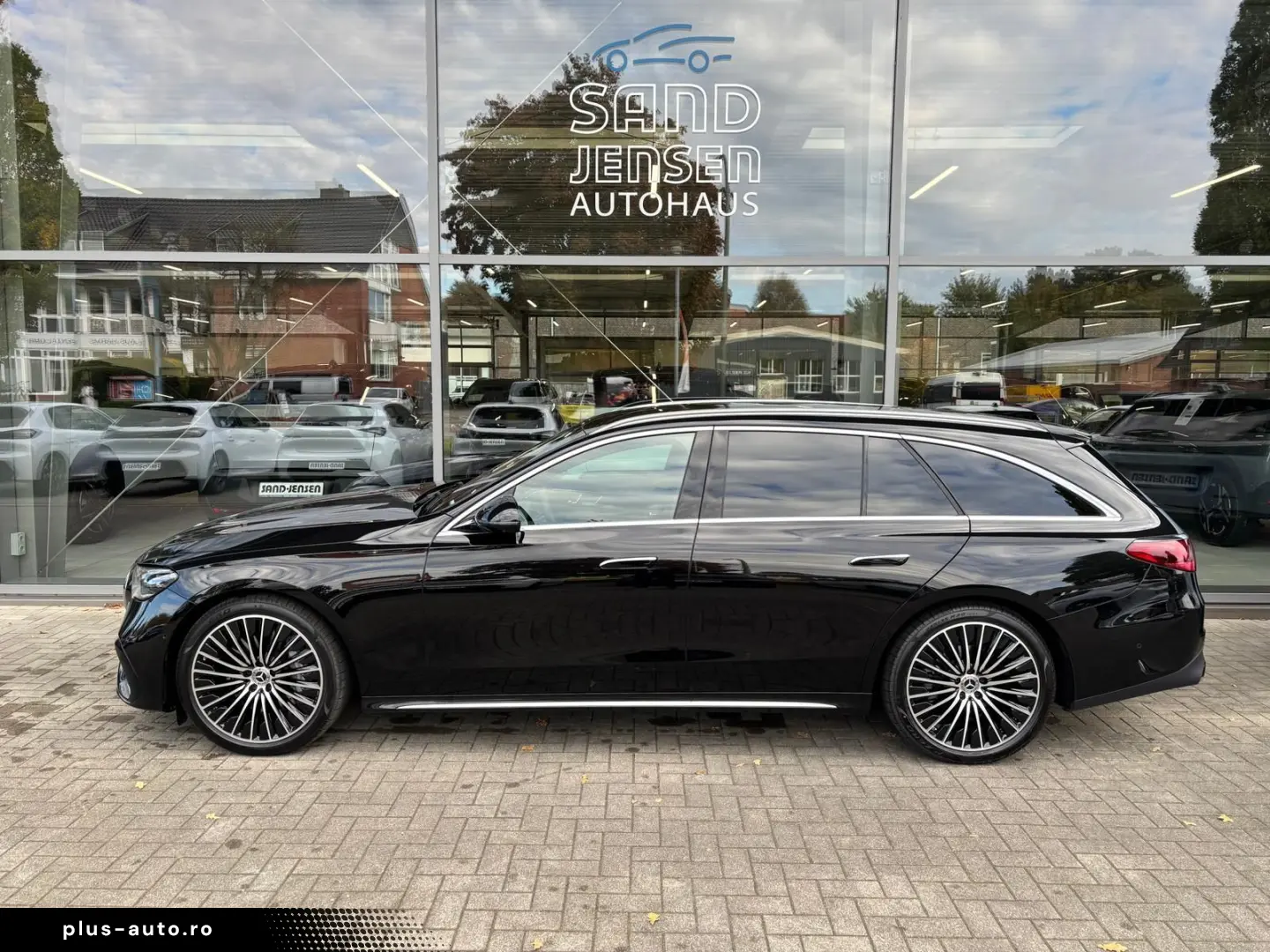 MERCEDES-BENZ E 220 d T-Modell AMG Line Premium AHK &hellip;
