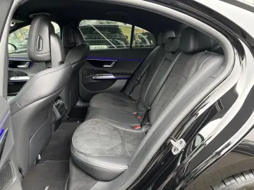 MERCEDES-BENZ E 220 d Limo AMG Line Advanced Fahrass  AHK 19