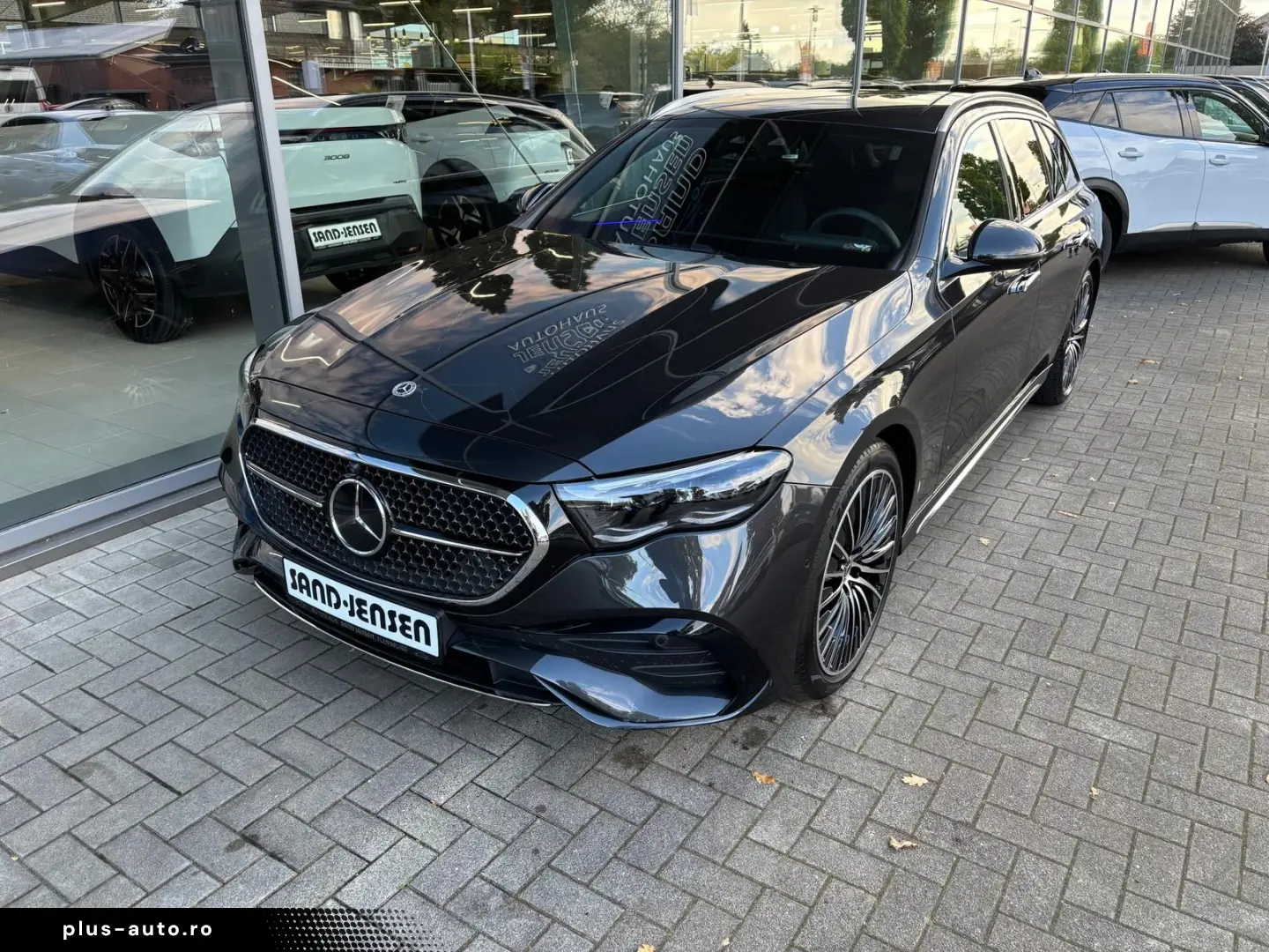 MERCEDES-BENZ E 220 d T-Modell AMG Line Premium AHK &hellip;