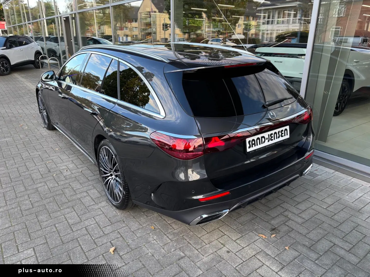 MERCEDES-BENZ E 220 d T-Modell AMG Line Premium AHK &hellip;