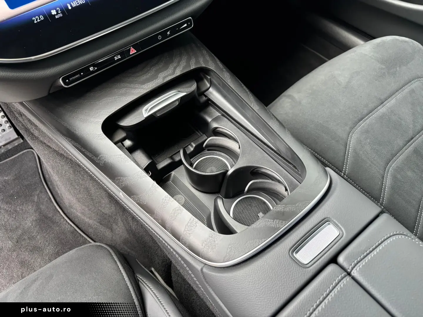 MERCEDES-BENZ E 220 d T-Modell AMG Line Premium AHK &hellip;