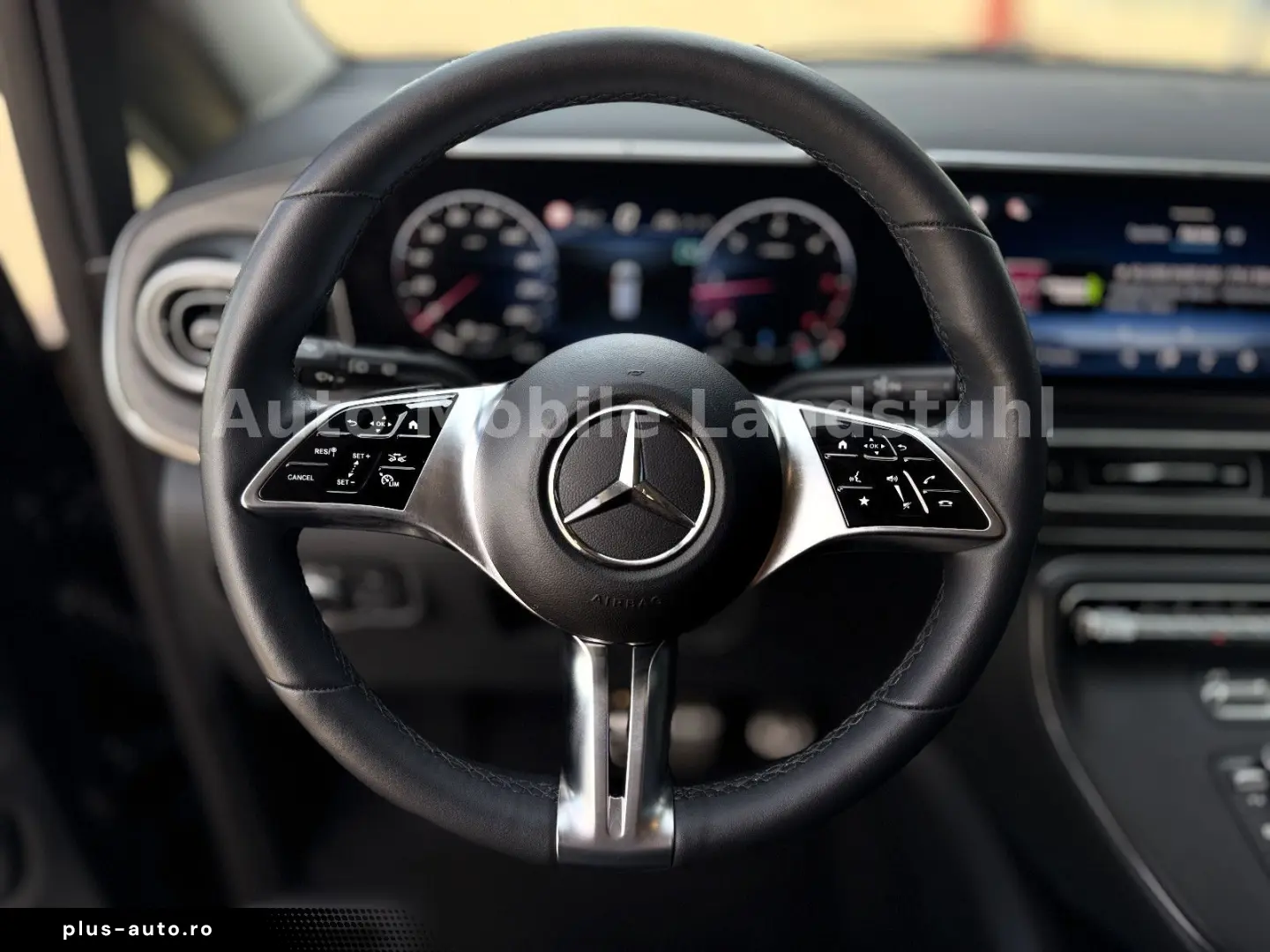 MERCEDES-BENZ V-250 AMG LANG ACC MULITBEAM MBUX SZHZ LANE 19