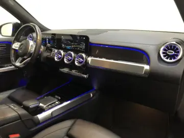 MERCEDES-BENZ GLB 220 d 4MATIC AMG MBUX MBeam Night