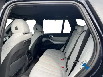 BMW X5 xDrive50e M Sport 20  AHK Pano Softclose H&K