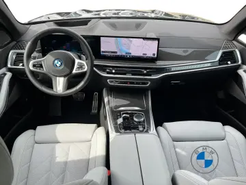 BMW X5 xDrive50e M Sport 20  AHK Pano Softclose H&K