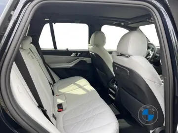 BMW X5 xDrive50e M Sport 20  AHK Pano Softclose H&K