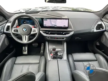 BMW XM 50e M Sport 23  AHK Massage Sitzbelüft. H&K