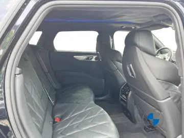 BMW XM 50e M Sport 23  AHK Massage Sitzbelüft. H&K