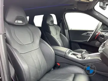 BMW XM 50e M Sport 23  AHK Massage Sitzbelüft. H&K