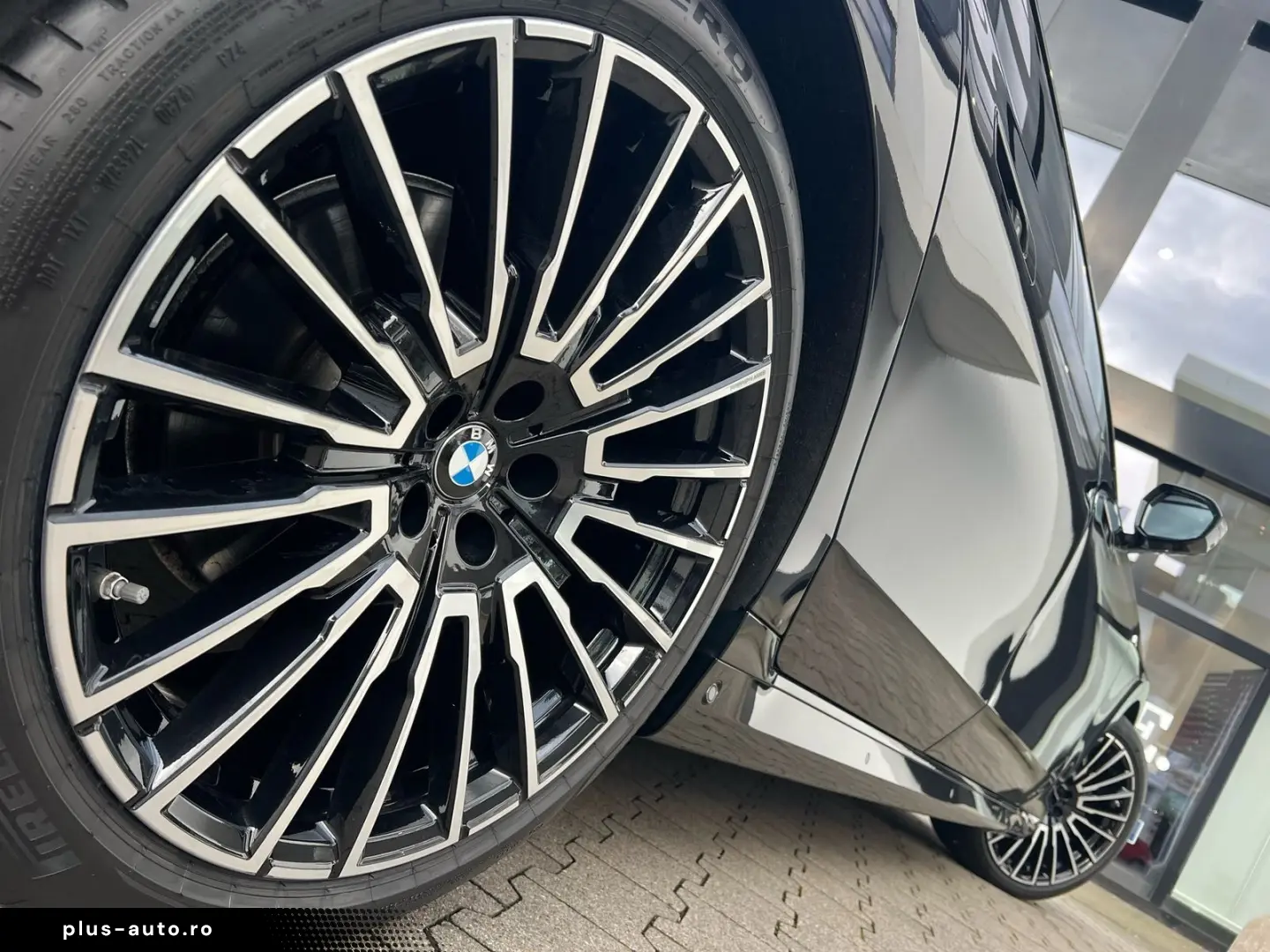 BMW 740d xDrive M Sport PA Prof SkyLounge Massag.