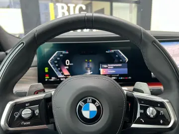 BMW 740d xDrive M Sport PA Prof SkyLounge Massag.