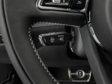 BENTLEY Bentayga S V8 - Satin Paint - B&O Sound