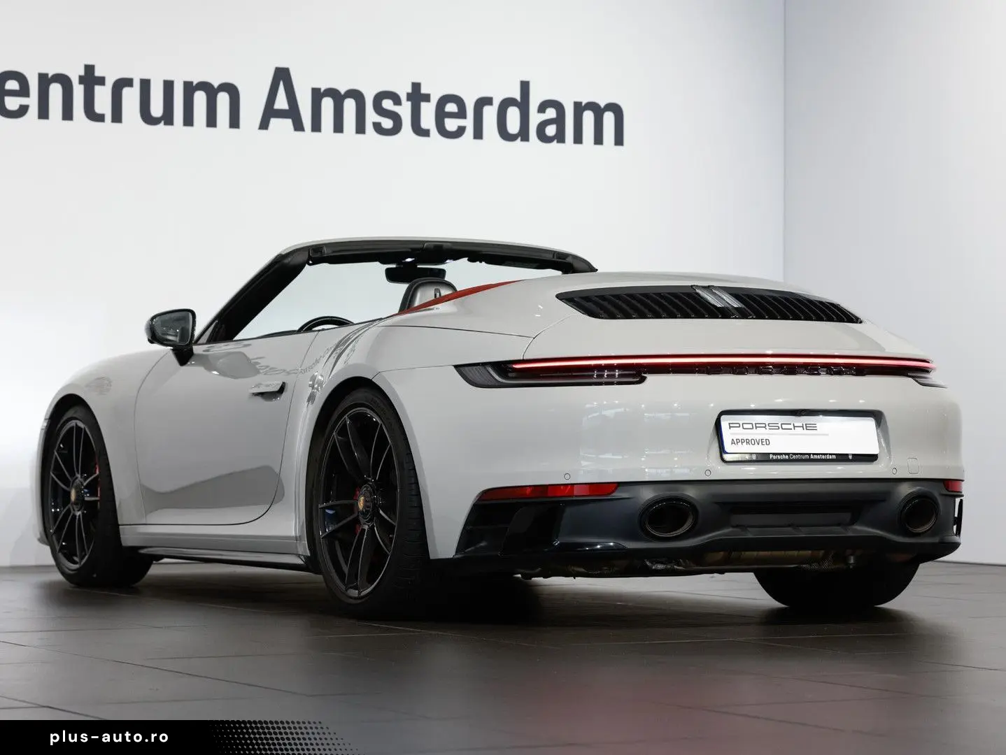 PORSCHE 992 Cabrio Carrera GTS