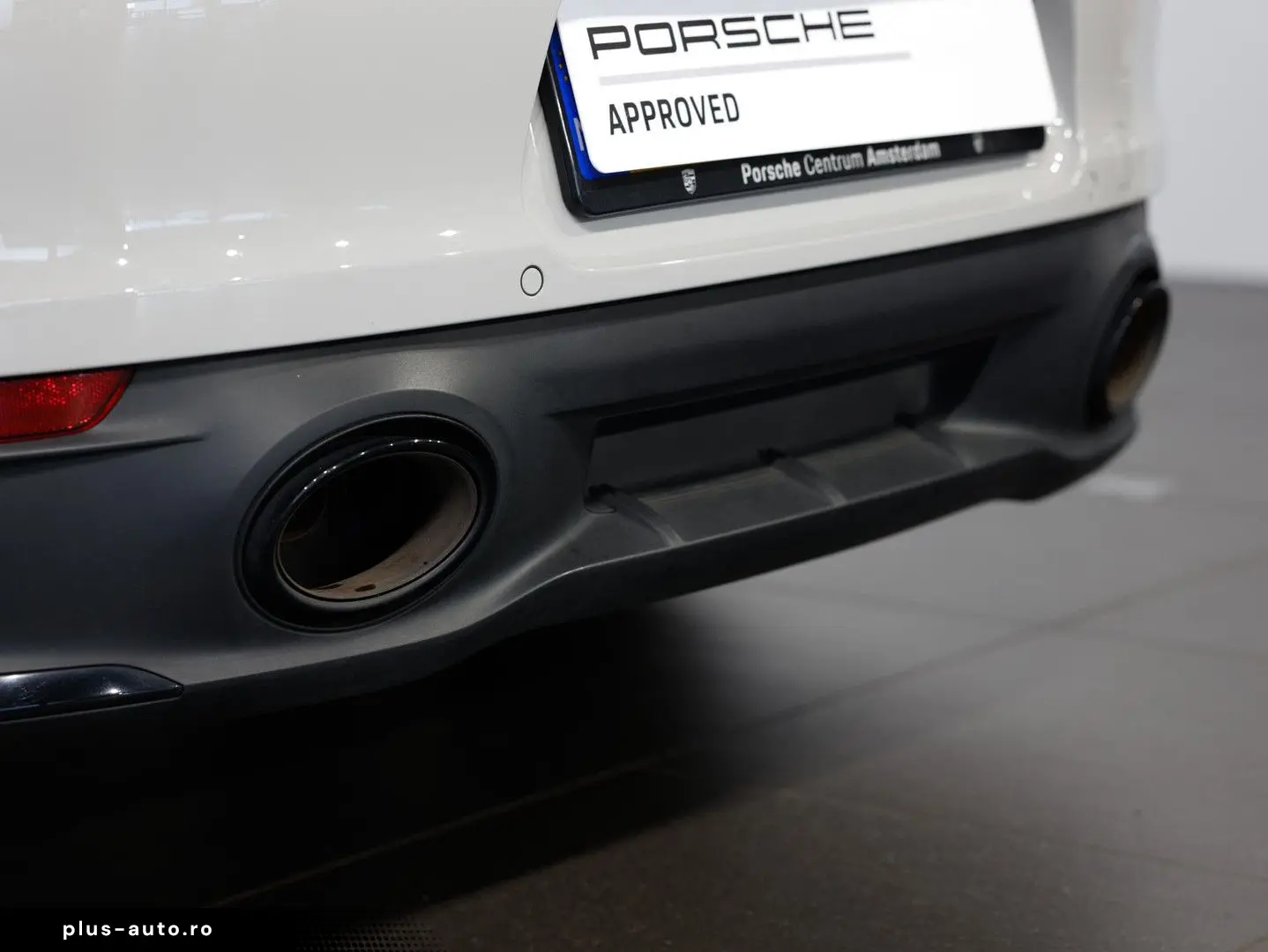 PORSCHE 992 Cabrio Carrera GTS