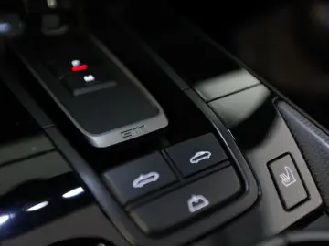 PORSCHE 992 Cabrio Carrera GTS