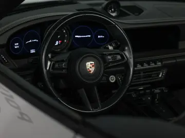 PORSCHE 992 Cabrio Carrera GTS