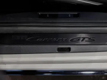 PORSCHE 992 Cabrio Carrera GTS