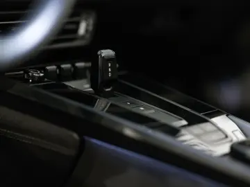 PORSCHE 992 Cabrio Carrera GTS