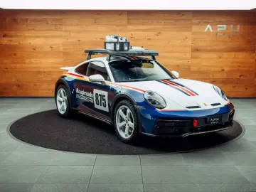 PORSCHE 992 Dakar