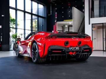 FERRARI SF90 Spider 4.0 V8 PHEV - Asseto Fiorano Pack -