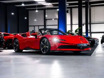 FERRARI SF90 Spider 4.0 V8 PHEV - Asseto Fiorano Pack -