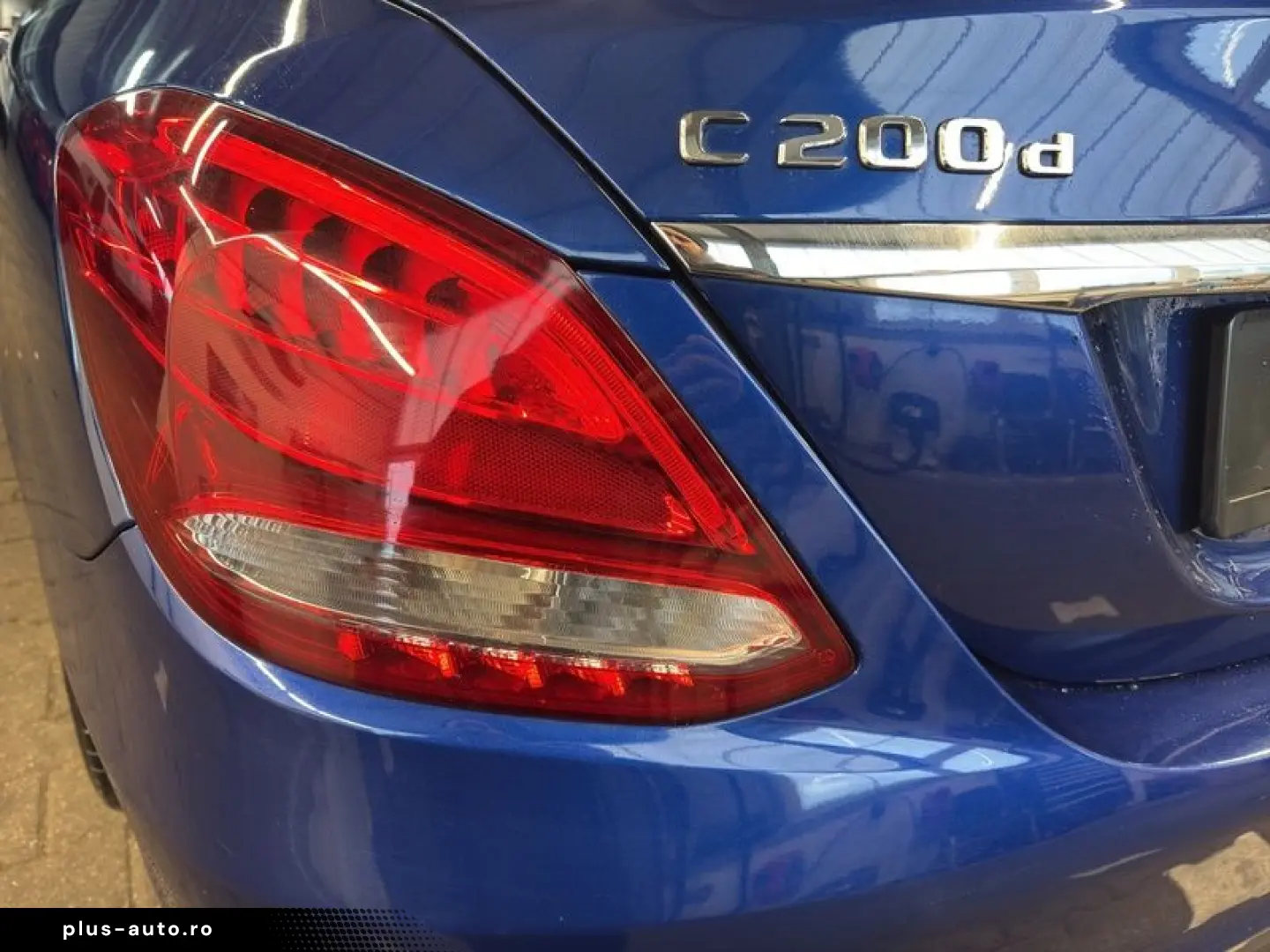 MERCEDES-BENZ C 200 d