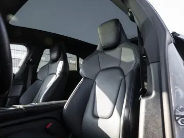 PORSCHE Taycan 4 Cross Turismo PassDisplay VentilatedS