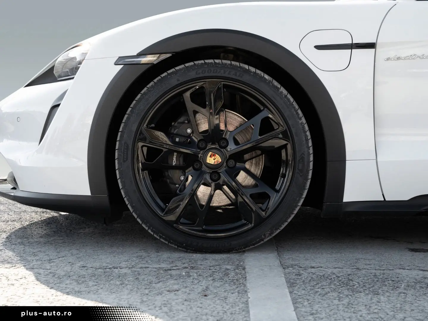 PORSCHE Taycan 4 Cross Turismo PassDisplay VentilatedS