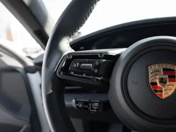 PORSCHE Taycan 4 Cross Turismo PassDisplay VentilatedS