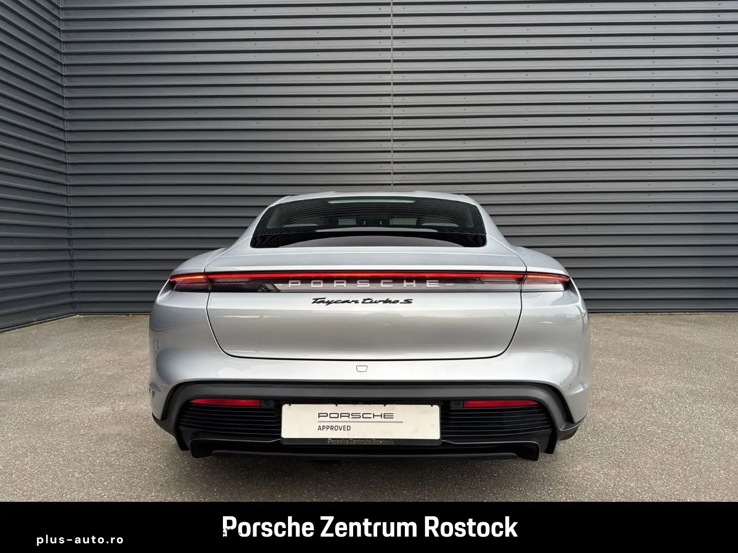 PORSCHE Taycan Turbo S Matrix 360 PassDisplay
