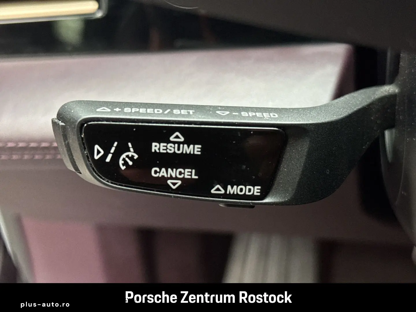 PORSCHE Taycan Turbo S Matrix 360 PassDisplay