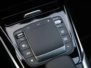 MERCEDES-BENZ CLA 45 S AMG 4Matic LEDER BURMESTER M-LED 360