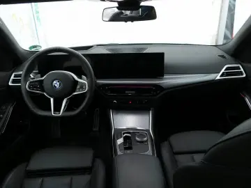 BMW 330e xDrive M Sport ACC 360  Ad-Led DA PA  0 99%