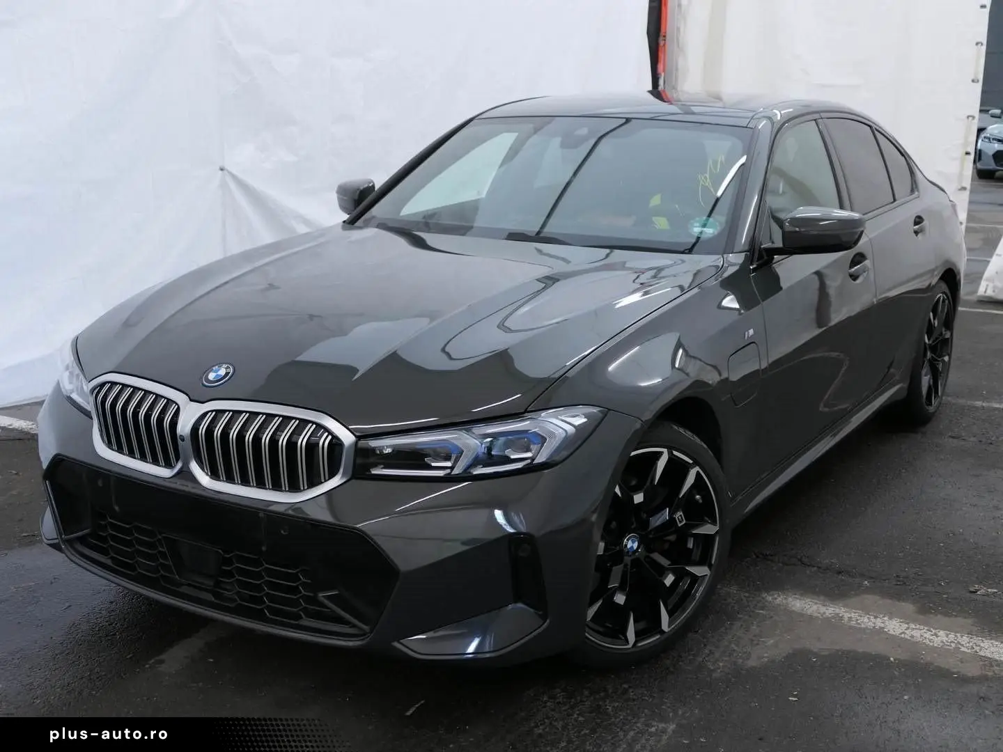 BMW 330e xDrive Limousine M Sport 19  LED Ambiente