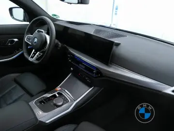 BMW 330e xDrive Limousine M Sport 19  LED Ambiente