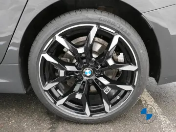 BMW 330e xDrive Limousine M Sport 19  LED Ambiente