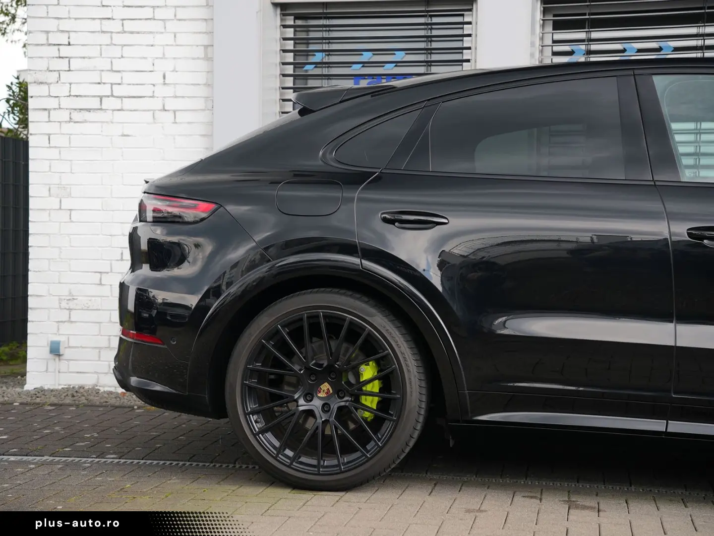 PORSCHE E-Hybrid Coupé PLATINUM-SPORTDESIGN-ACC-AHK-VOLL