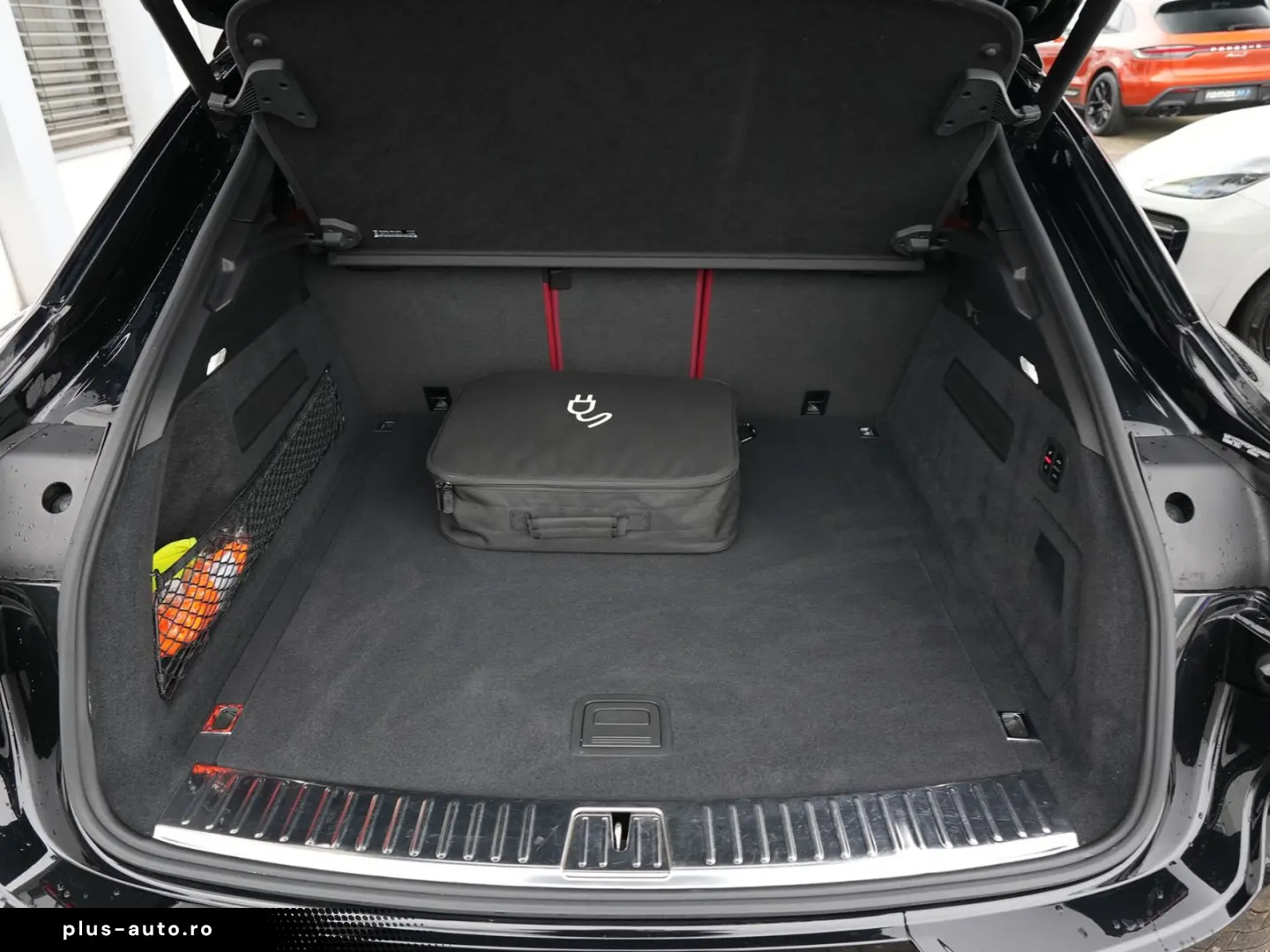 PORSCHE E-Hybrid Coupé PLATINUM-SPORTDESIGN-ACC-AHK-VOLL