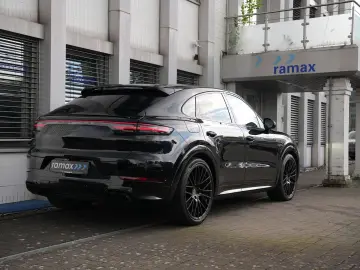 PORSCHE E-Hybrid Coupé PLATINUM-SPORTDESIGN-ACC-AHK-VOLL