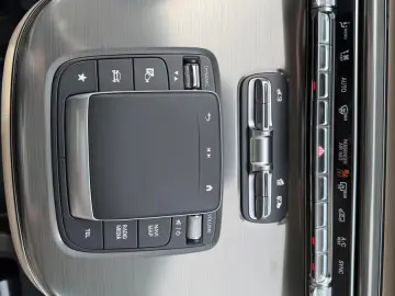 Mercedes-Benz V 300 d 4MATIC EXCLUSIVE Long 7 SEATS