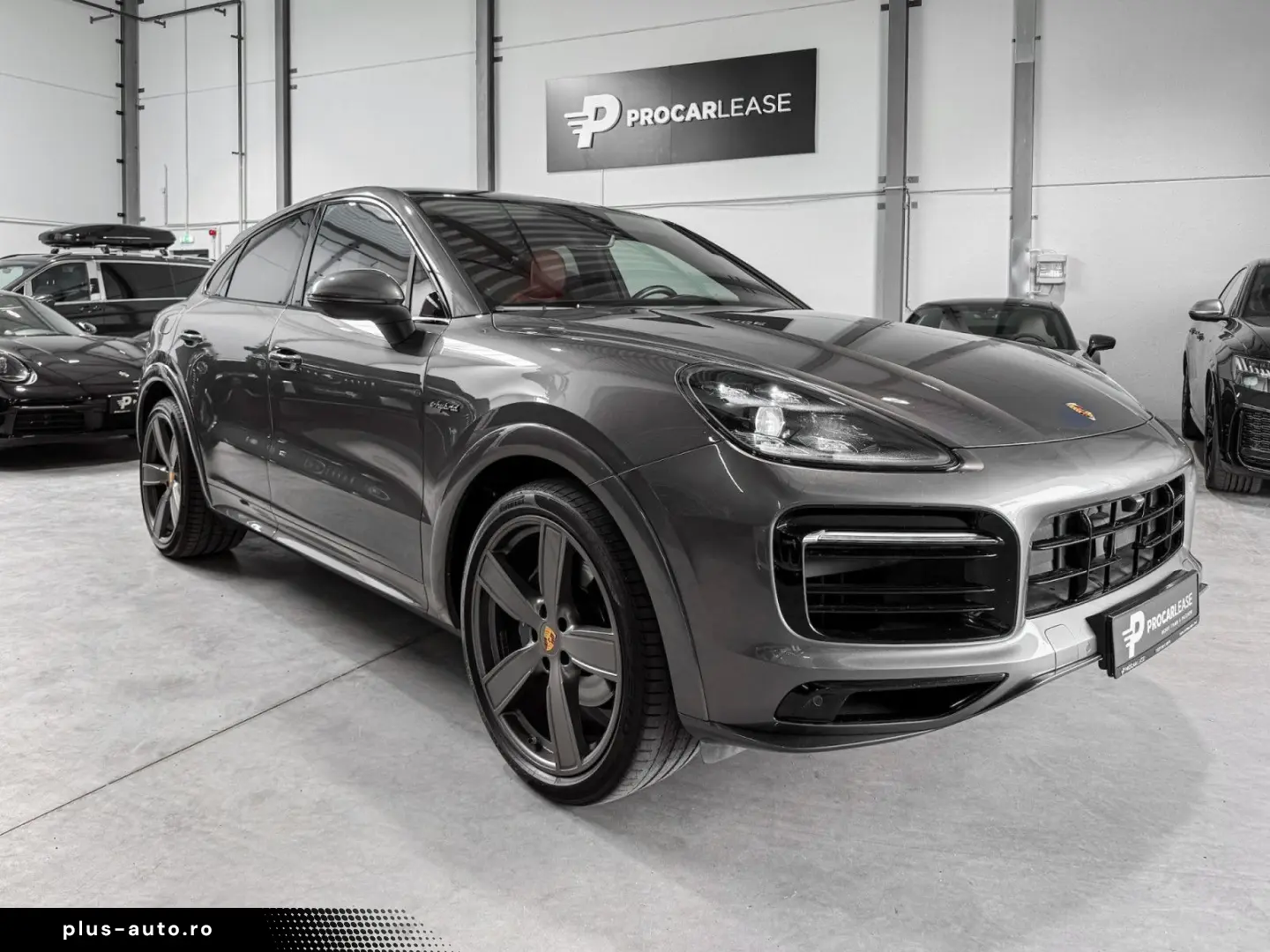 PORSCHE Cayenne Coupe E-Hybrid Panorama 22