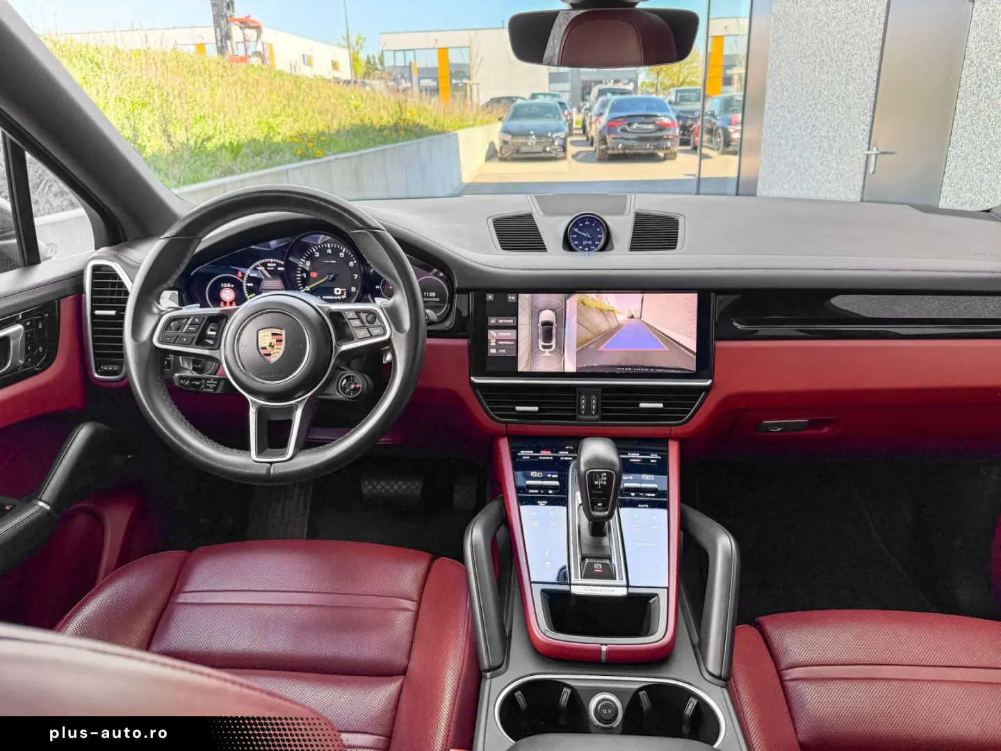 PORSCHE Cayenne Coupe E-Hybrid Panorama 22