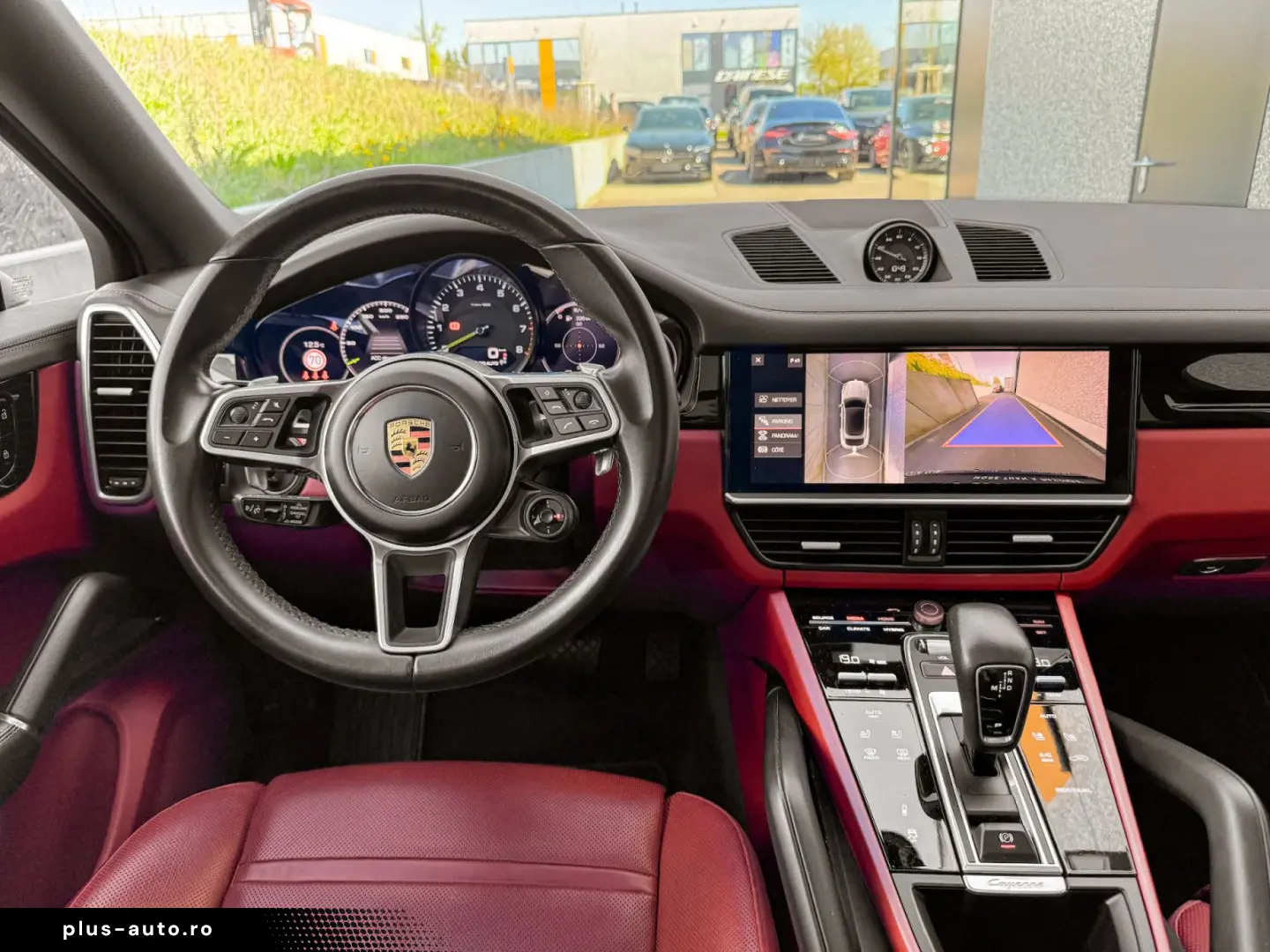 PORSCHE Cayenne Coupe E-Hybrid Panorama 22
