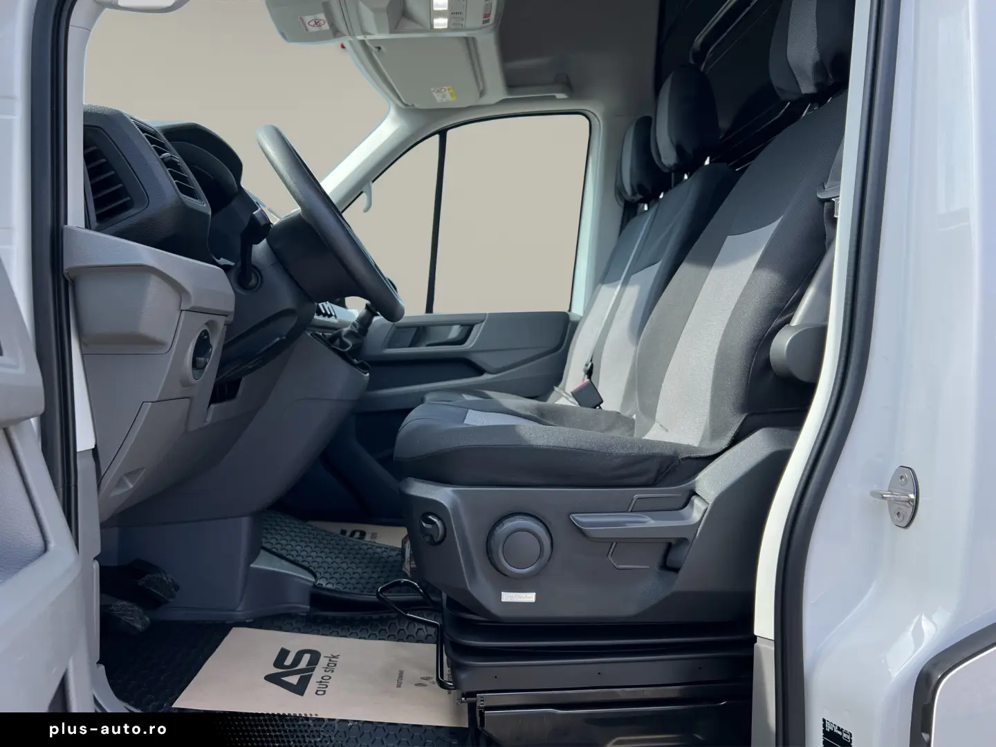 Volkswagen Crafter 3.5 Furgon L4H3 140CP