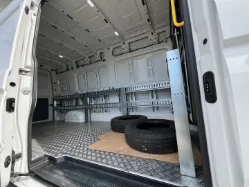 Volkswagen Crafter 3.5 Furgon L4H3 140CP
