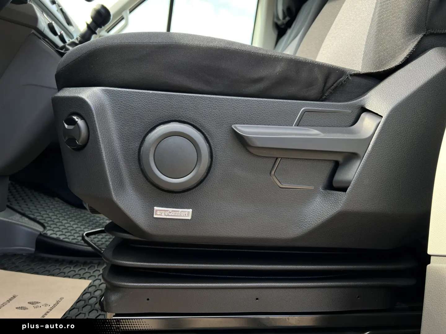 Volkswagen Crafter 3.5 Furgon L4H3 140CP